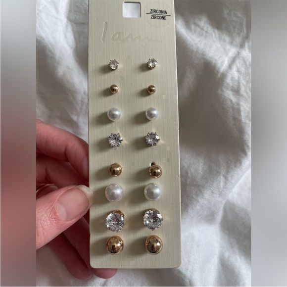 I am Zirconia Stud Earrings Set bundle - Picture 5 of 9